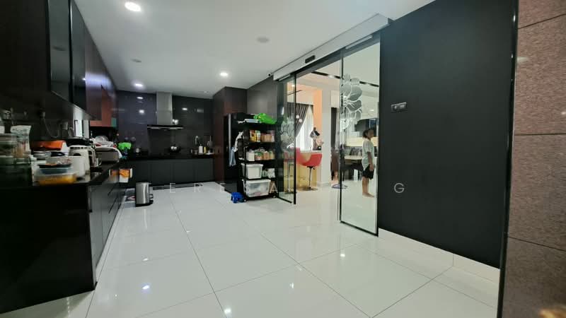 3-storey Terraced House for Sale in Ambang Botanic (Klang) - Teresa Teng - Kitchen - PropertyGuru.com.my