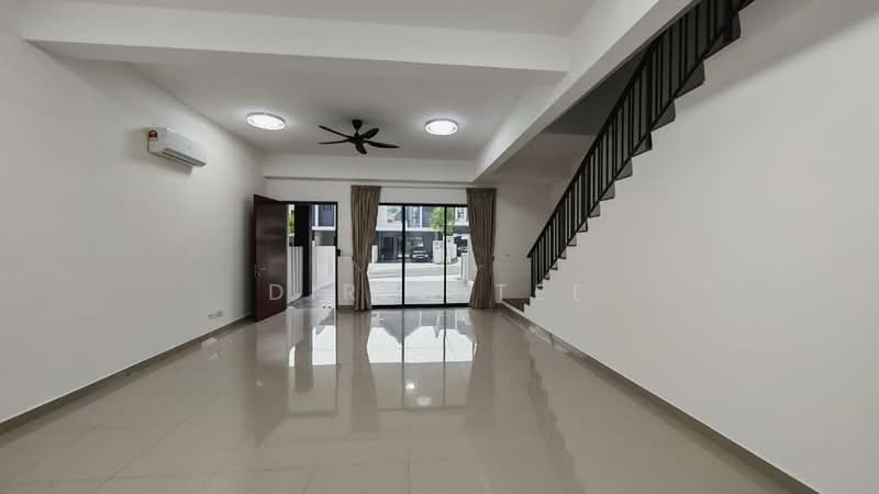 Rumah Teres untuk Disewa di Gombak (Selangor) - Diren Tee - Living Room - PropertyGuru.com.my