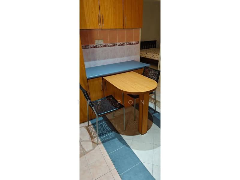 Pangsapuri untuk Dijual di Permai Lake View Apartment - Tee Pony - PropertyGuru.com.my