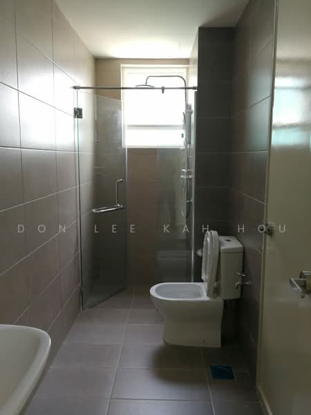 Kondominium untuk Dijual di Mutiara Ville - Don Lee Kah Hou - Bathroom - PropertyGuru.com.my