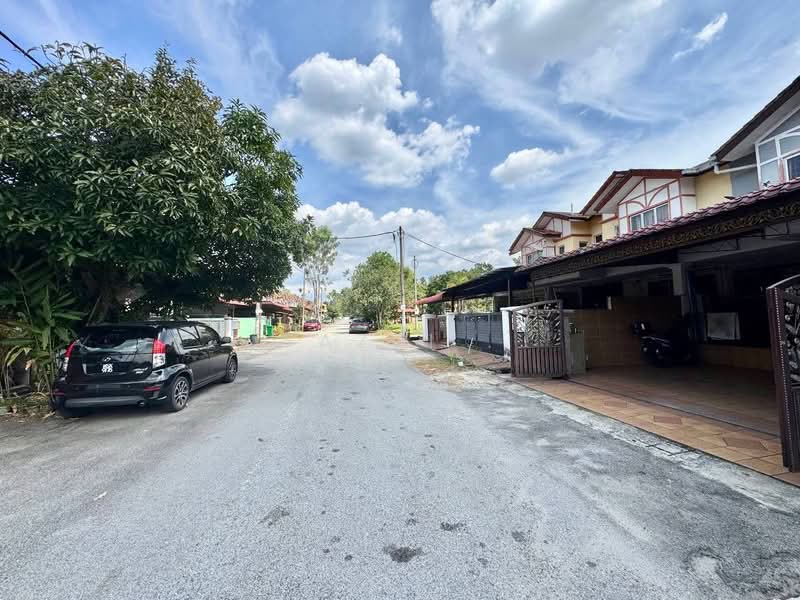 Rumah Teres 2 Tingkat untuk Dijual di Taman Universiti (Bangi) - Fazri . - PropertyGuru.com.my