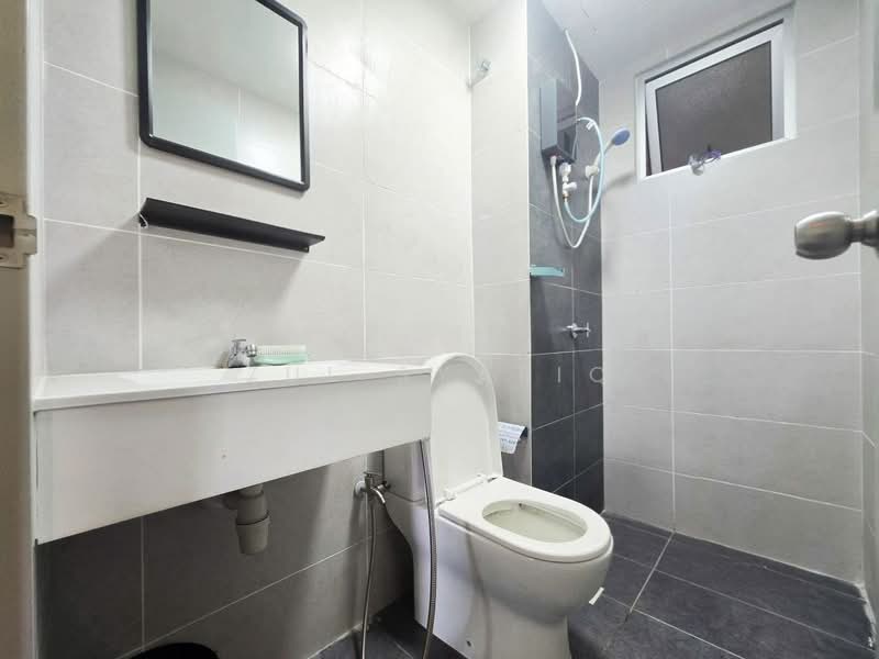Service Residence for Sale at Residensi MH Platinum 2 - Zul Syafiq - Bathroom - PropertyGuru.com.my