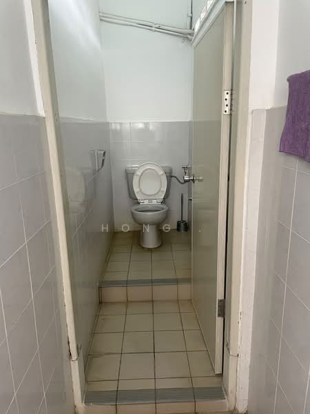 Terraced House for Sale in Taman Green Lane (Jelutong) - Hong . - Bathroom - PropertyGuru.com.my