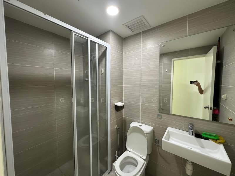 Service Residence for Rent at Serviced Residence @ Fera Residence @ The Quartz WM - Gilbert Hor - Bathroom - PropertyGuru.com.my