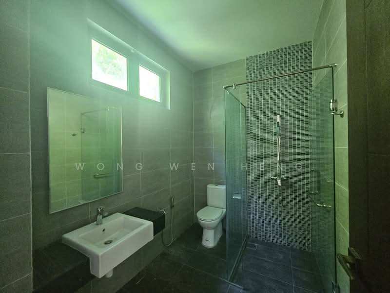 Bungalow House untuk Dijual di Rawang (Selangor) - Wong Wen Heng - Bathroom - PropertyGuru.com.my