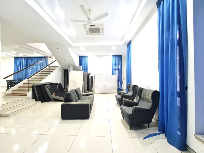 Rumah Banglo untuk Dijual di Taman Sains Selangor (Kota Damansara) - Vincent Liaw - Living Room - PropertyGuru.com.my