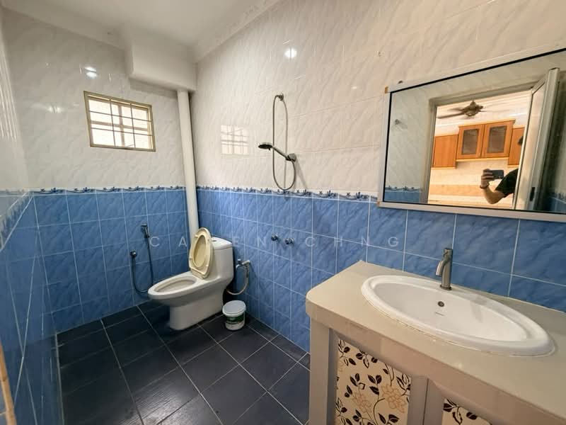 Rumah Teres 2 Tingkat untuk Dijual di Puchong (Selangor) - Caven Chng - Bathroom - PropertyGuru.com.my