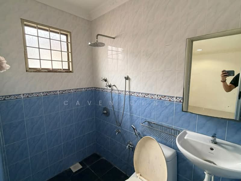 Rumah Teres 2 Tingkat untuk Dijual di Puchong (Selangor) - Caven Chng - Bathroom - PropertyGuru.com.my