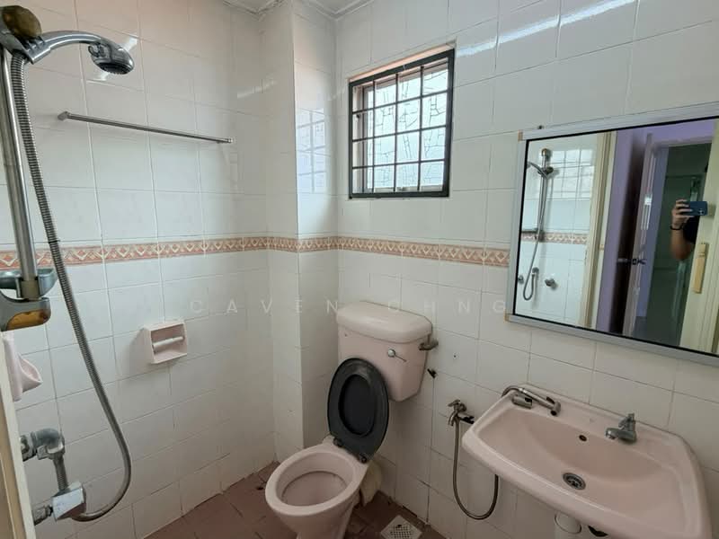 Rumah Teres 2 Tingkat untuk Dijual di Puchong (Selangor) - Caven Chng - Bathroom - PropertyGuru.com.my