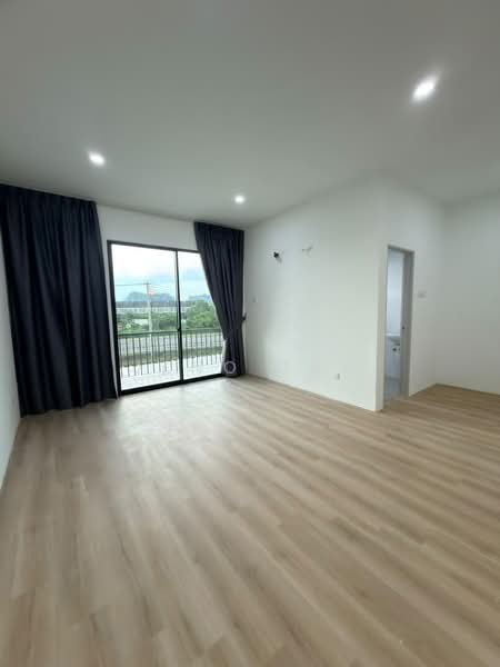 2-storey Terraced House for Rent in Kuching (Sarawak) - Jeno Tan - Living Room - PropertyGuru.com.my