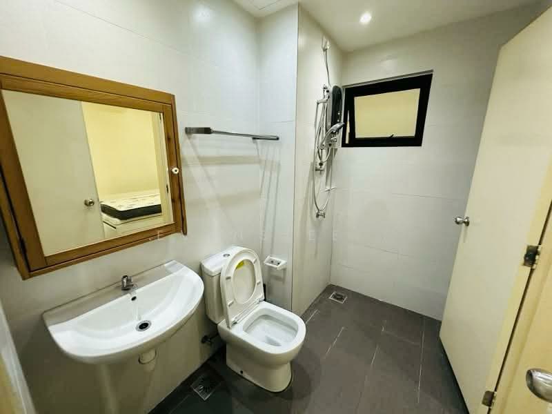 Service Residence for Rent at Sk One Residence - Evanslee . - Bathroom - PropertyGuru.com.my