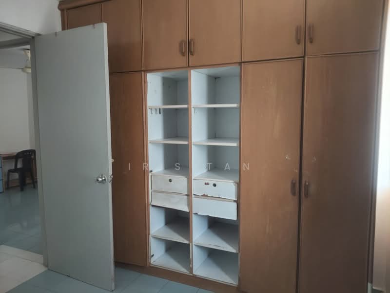 Flat for Sale at Taman Lip Sin Block 1, 3 & 5 - Iris Tan - PropertyGuru.com.my
