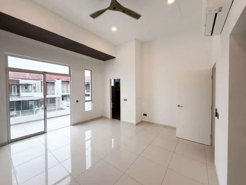 2-storey Terraced House for Sale in Setia Eco Village (Gelang Patah) - Shirley Pang - Living Room - PropertyGuru.com.my