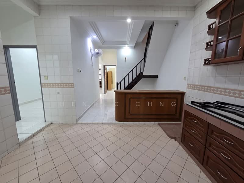 1.5-storey Terraced House for Rent in Taman Molek (Johor Bahru) - Henric Chng - Interior - PropertyGuru.com.my