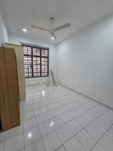 1.5-storey Terraced House for Rent in Taman Molek (Johor Bahru) - Henric Chng - Interior - PropertyGuru.com.my