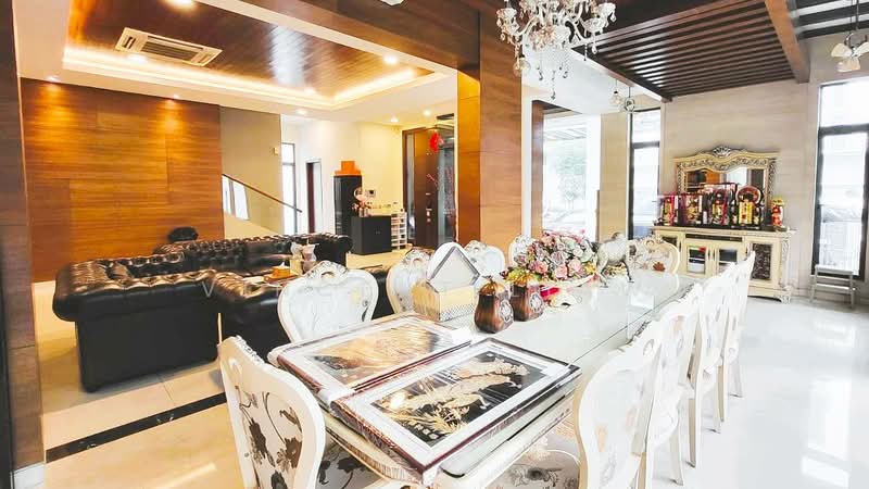 Rumah Banglo untuk Dijual di Taman Sains Selangor (Kota Damansara) - Vincent Liaw - Living Room - PropertyGuru.com.my