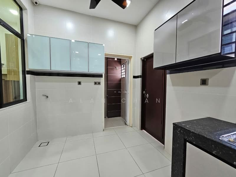 2-storey Terraced House for Rent in 16 Sierra (Puchong) - Alan Chan - Kitchen - PropertyGuru.com.my