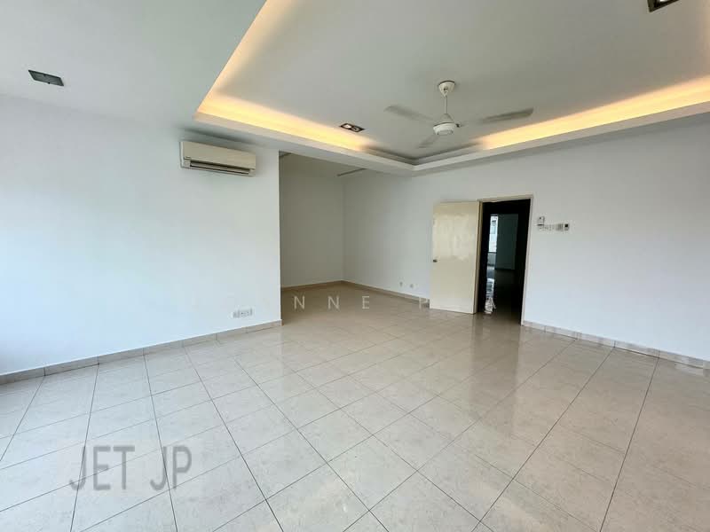 Rumah Teres 2 Tingkat untuk Dijual di Bandar Bukit Tinggi (Klang) - Joanne Pua - Living Room - PropertyGuru.com.my