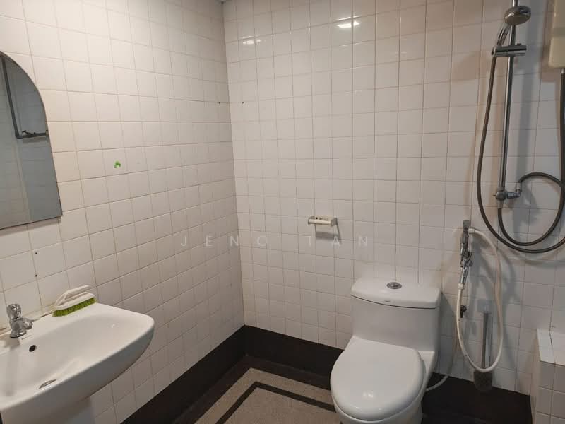 2-storey Terraced House for Rent in Kuching (Sarawak) - Jeno Tan - Bathroom - PropertyGuru.com.my