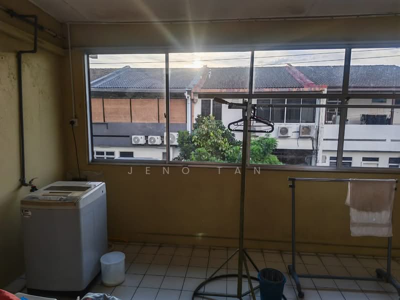 2-storey Terraced House for Rent in Kuching (Sarawak) - Jeno Tan - Balcony - PropertyGuru.com.my