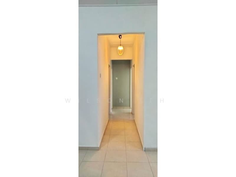 Rumah Flat untuk Dijual di Flat Bukit Indah - Wilson Teh - Corridor - PropertyGuru.com.my