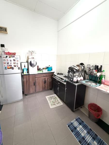 Rumah Flat untuk Dijual di Flat Bukit Indah - Wilson Teh - Kitchen - PropertyGuru.com.my