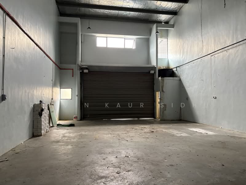 Terrace Factory for Sale in Hicom - Glenmarie Industrial Park (Shah Alam) - Renvin KAUR SIDHU - Interior - PropertyGuru.com.my