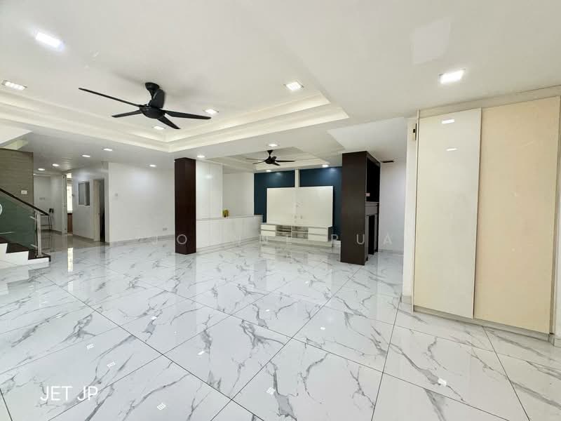 2-storey Terraced House for Sale in Bandar Botanic (Klang) - Joanne Pua - Living Room - PropertyGuru.com.my