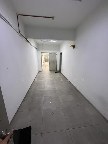 Kilang untuk Disewa di Petaling Jaya (Selangor) - Cyrus Soon - Corridor - PropertyGuru.com.my