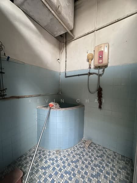 Rumah Teres 1 Tingkat untuk Dijual di Kampar (Perak) - Kevin Chai - Bathroom - PropertyGuru.com.my