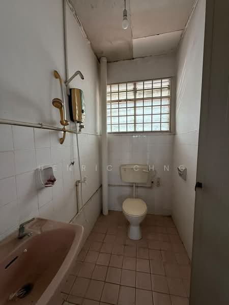 2-storey Terraced House for Sale in Senai (Johor) - Henric Chng - Bathroom - PropertyGuru.com.my