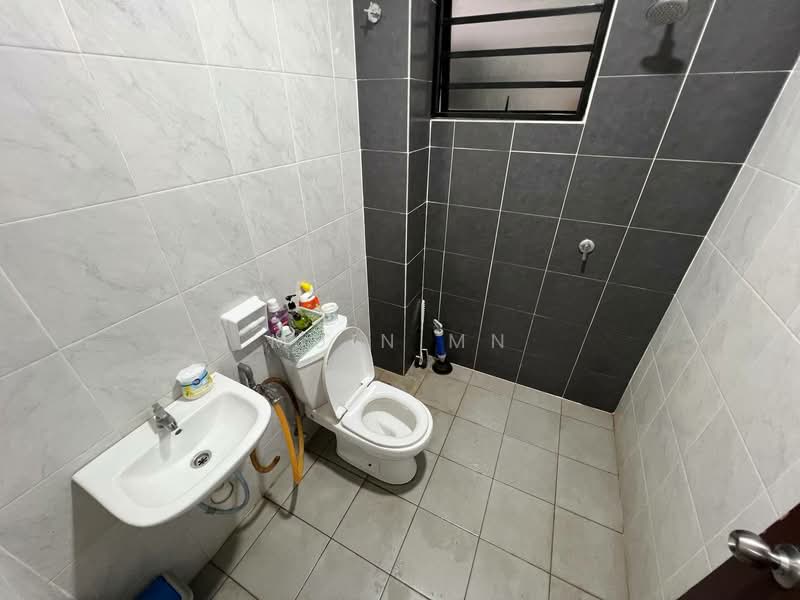 Rumah Teres 2 Tingkat untuk Dijual di Sungai Buloh (Selangor) - Muin Mn - Bathroom - PropertyGuru.com.my