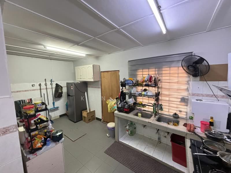 2-storey Terraced House for Sale in Taman Kepong Indah (Kepong) - Ken Lai - Kitchen - PropertyGuru.com.my