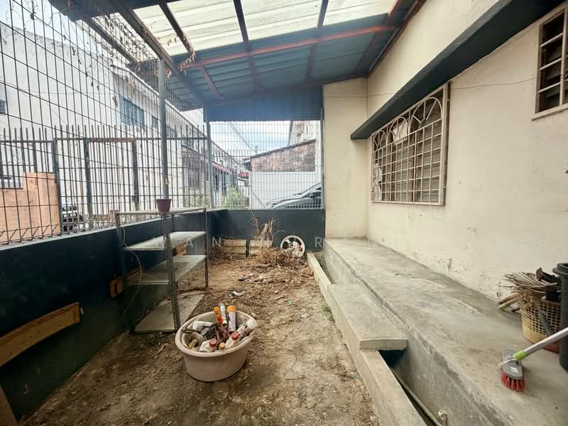 2-storey Terraced House for Sale in Taman Rakan (Kajang) - Wan Nurani - PropertyGuru.com.my