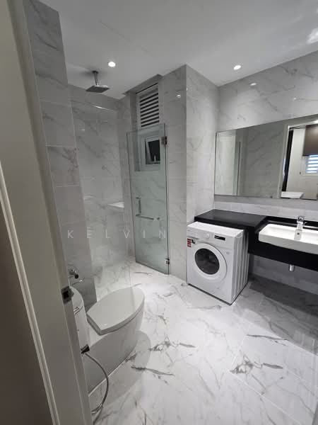 Service Residence for Sale at Met 1 Residences - Kelvin Loo - Bathroom - PropertyGuru.com.my
