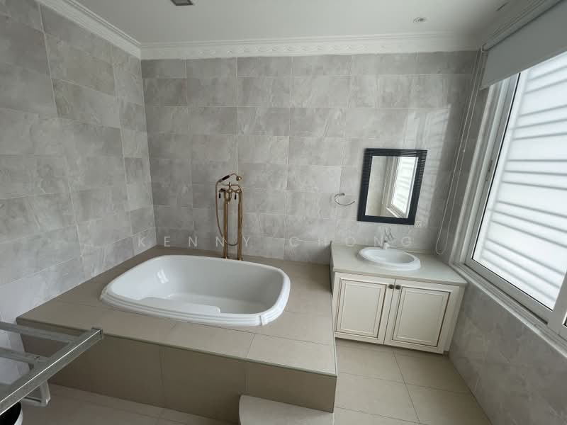 Rumah Berkembar untuk Disewa di Cyberjaya (Selangor) - Kenny Chong - Bathroom - PropertyGuru.com.my