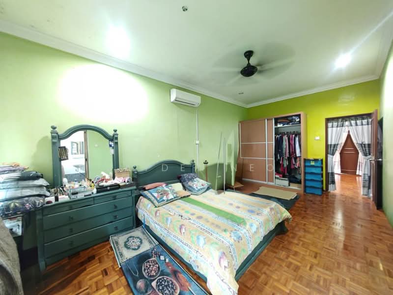Rumah Teres 2 Tingkat untuk Dijual di Taman Impian Emas (Skudai) - Jayden Neo - Bedroom - PropertyGuru.com.my