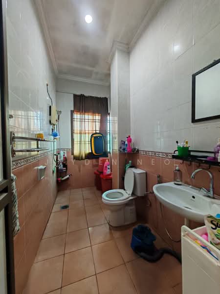 Rumah Teres 2 Tingkat untuk Dijual di Taman Impian Emas (Skudai) - Jayden Neo - Bathroom - PropertyGuru.com.my