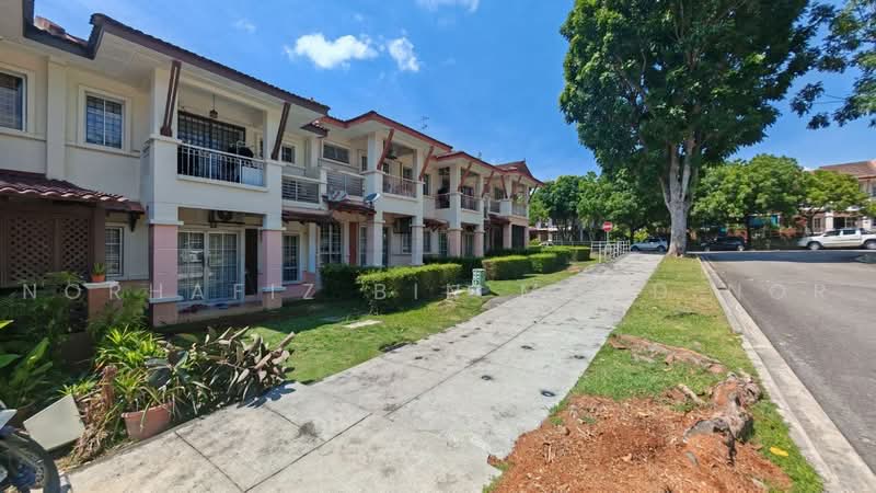 Apartment for Sale at Precinct 9 - Norhafiz Bin Mohd Nor - Exterior - PropertyGuru.com.my