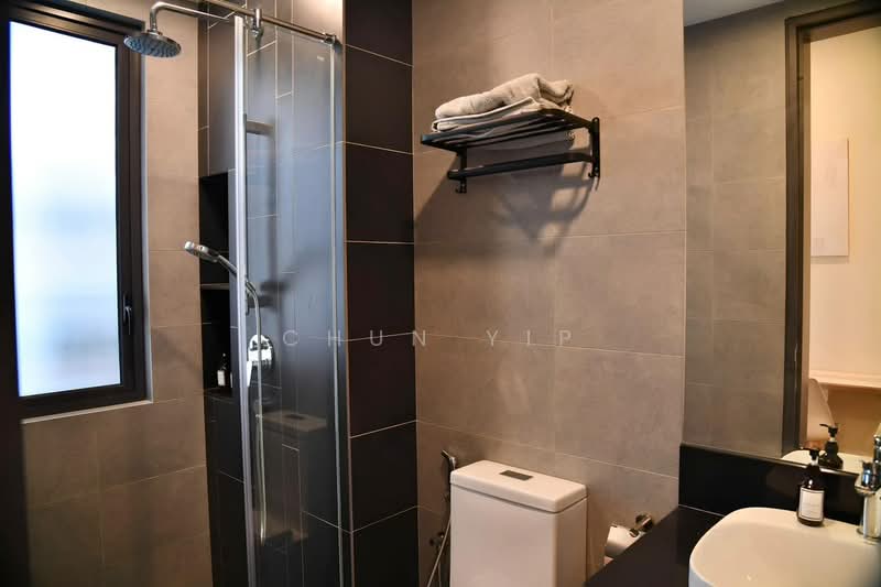 Servis Apartment untuk Disewa di Sunway Velocity TWO - Chun Yip - Bathroom - PropertyGuru.com.my