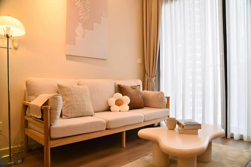 Servis Apartment untuk Disewa di Sunway Velocity TWO - Chun Yip - Living Room - PropertyGuru.com.my