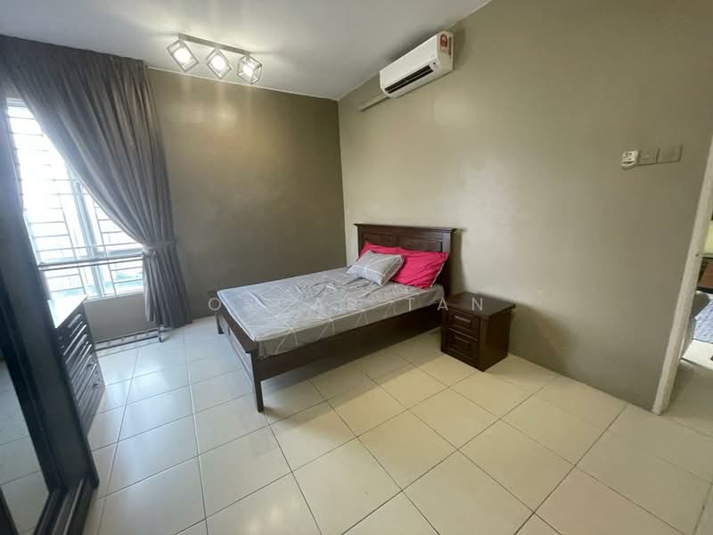 Kondominium untuk Disewa di Platinum Lake PV 12 - Oscar Tan - Bedroom - PropertyGuru.com.my