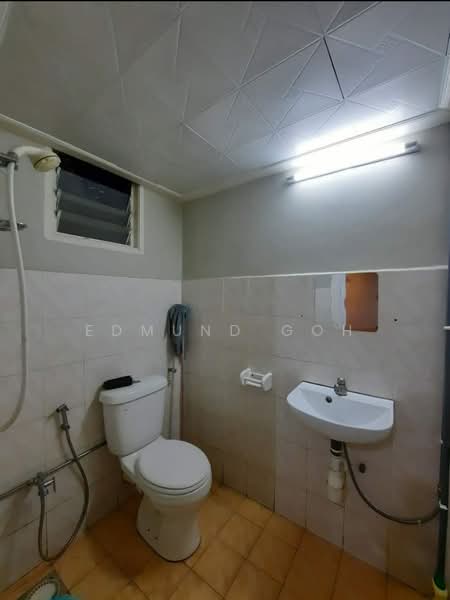 Pangsapuri untuk Dijual di Vista Pinggiran Apartment - Edmund Goh - Bathroom - PropertyGuru.com.my