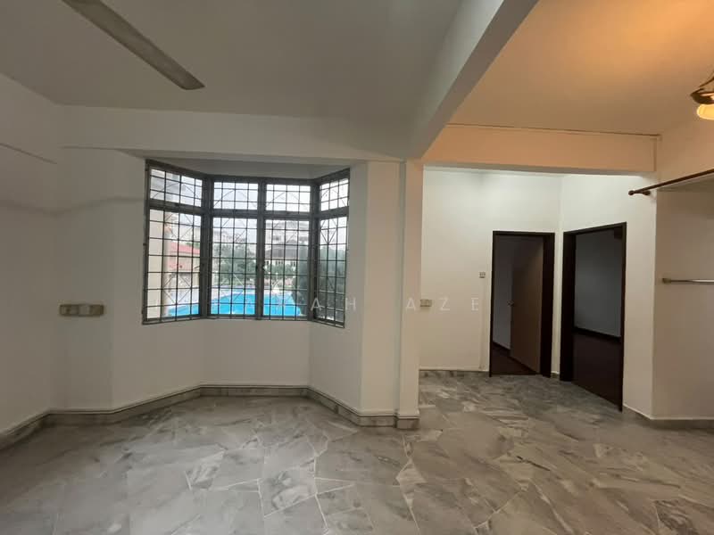 Apartment for Sale at Subang Perdana Goodyear Court 7 - Farah Aze - Living Room - PropertyGuru.com.my