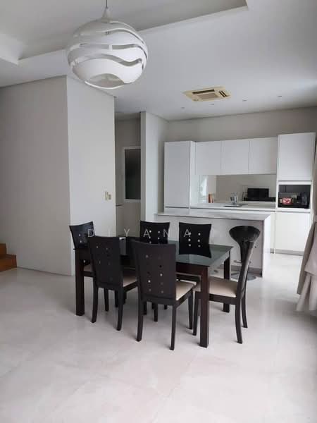 Service Residence for Rent at Quadro Residences - Diyana . - Dining Room - PropertyGuru.com.my