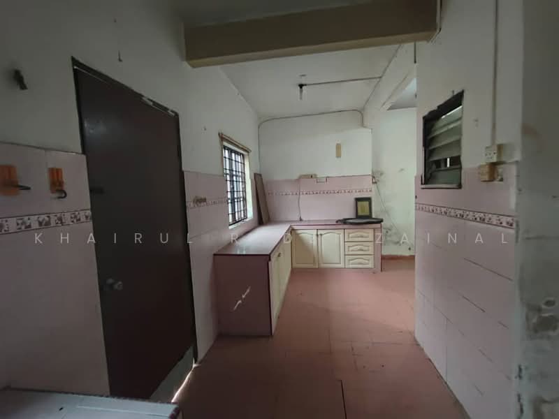 Rumah Teres 2 Tingkat untuk Dijual di Taman Sri Andalas (Klang) - Khairul Radzi Zainal - Kitchen - PropertyGuru.com.my