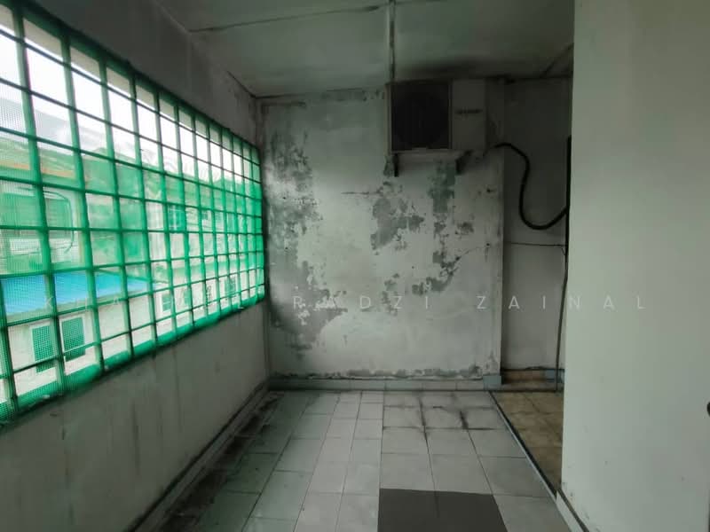 Rumah Teres 2 Tingkat untuk Dijual di Taman Sri Andalas (Klang) - Khairul Radzi Zainal - Balcony - PropertyGuru.com.my