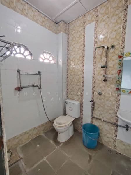 Rumah Teres 2 Tingkat untuk Dijual di Taman Sri Andalas (Klang) - Khairul Radzi Zainal - Bathroom - PropertyGuru.com.my