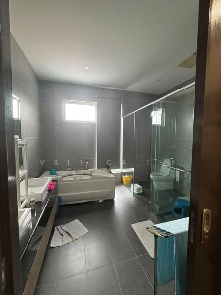 Semi-Detached House for Rent in Setia Eco Park (Setia Alam) - Valesca Tee - Bathroom - PropertyGuru.com.my