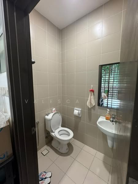Semi-Detached House for Rent in Setia Eco Park (Setia Alam) - Valesca Tee - Bathroom - PropertyGuru.com.my